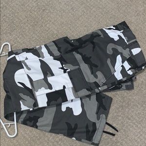 Cargo pants camouflage